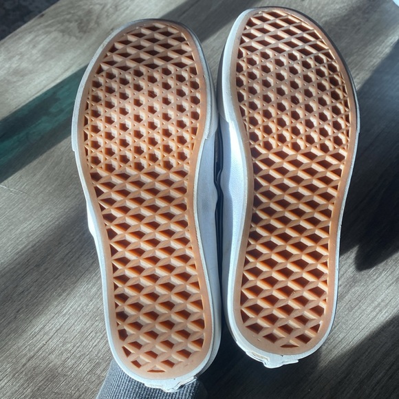 Vans classic leather slip on sneakers size 6 - Picture 5 of 5